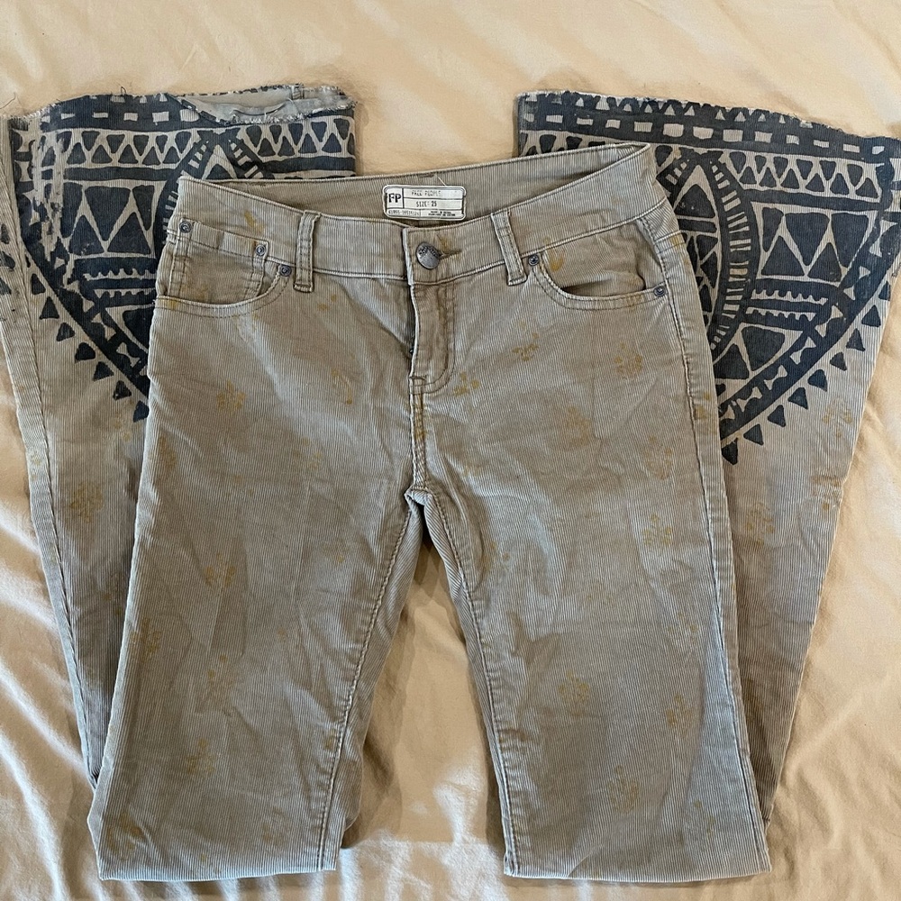 Free people corduroy bell bottoms. Size 25
